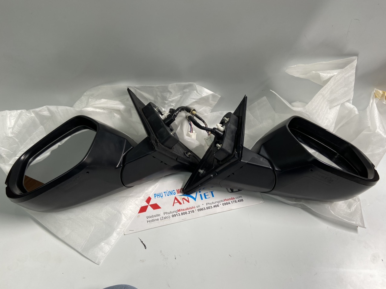 Gương chiếu hậu bên lái xe Honda HRV